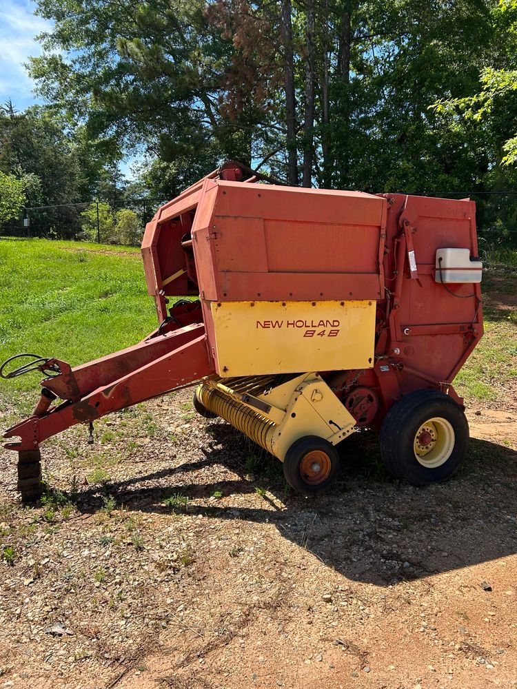 New Holland 848 Baler